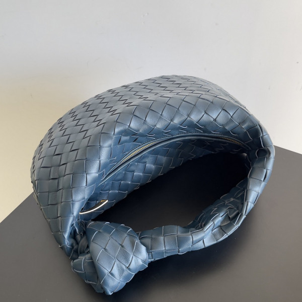 Bo*te*ga ve*ne*ta teen jodie