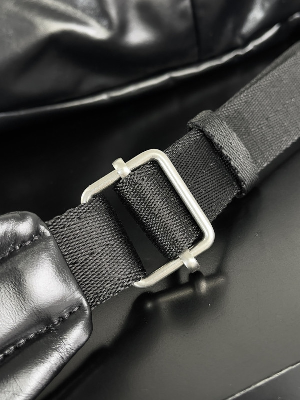 Bo*te*ga ve*ne*ta backpack