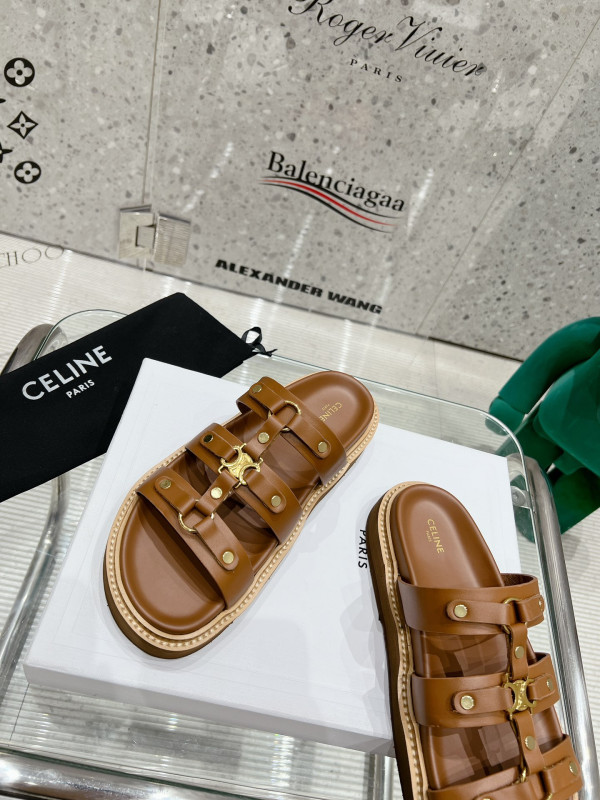 Ce**e slides tippi in calfskin