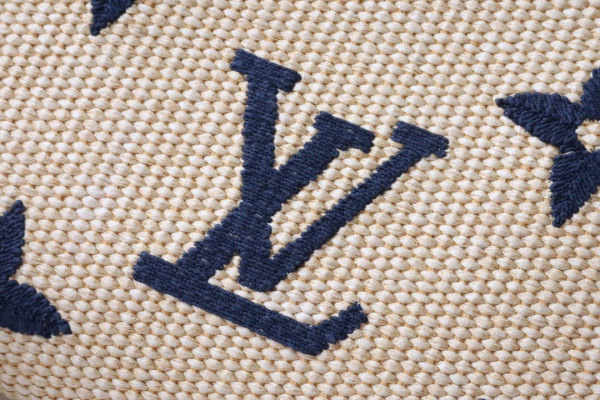 l**is V*t*n monogram raffia toiletry pouch