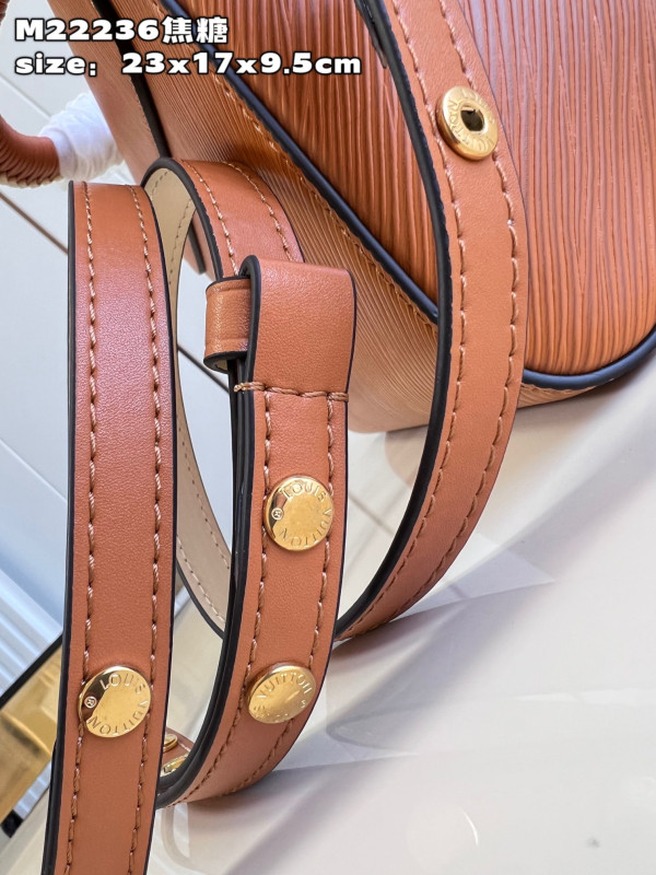 l**is V*t*n twist mm