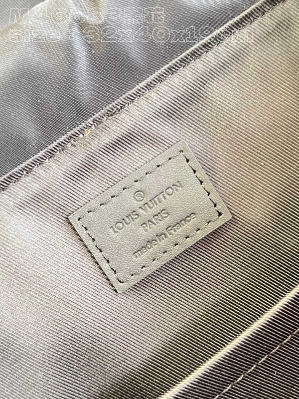 l**is V*t*n backpack