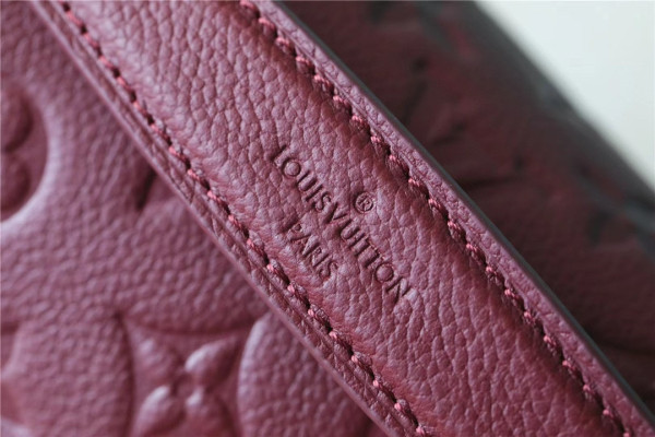 l**is V*t*n pochette metis