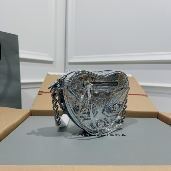 Ba*len*cia*ga le cagole heart mini metallic crinkled-leather shoulder bag