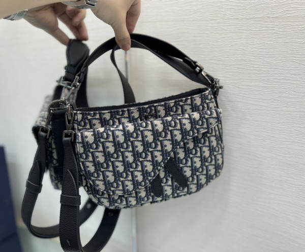 D*or saddle soft bag