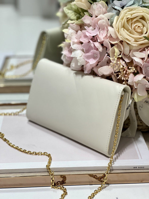 D*or bobby east-west pouch with chain