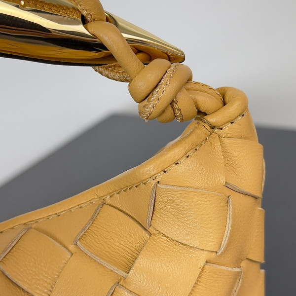 Bo*te*ga ve*ne*ta mini sardine top handle bag