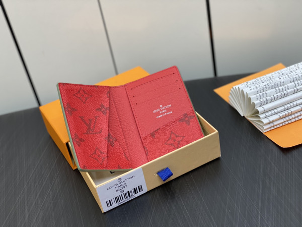 l**is V*t*n pocket organizer