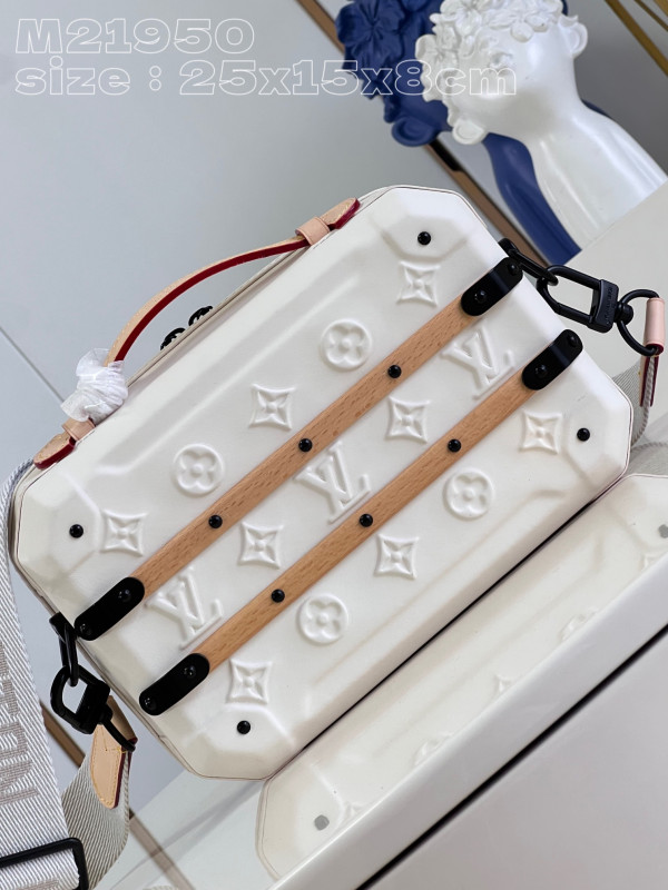 l**is V*t*n future trunk