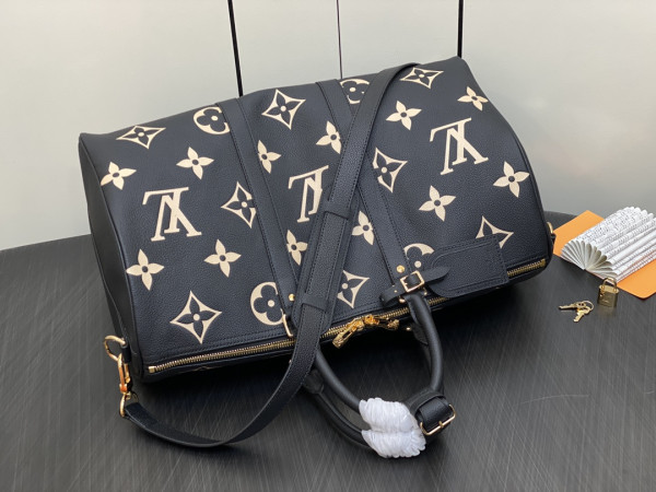 l**is V*t*n keepall bandouliÈre 45