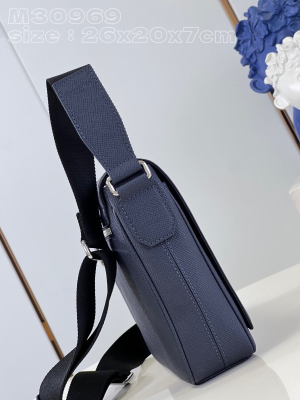 l**is V*t*n district pm