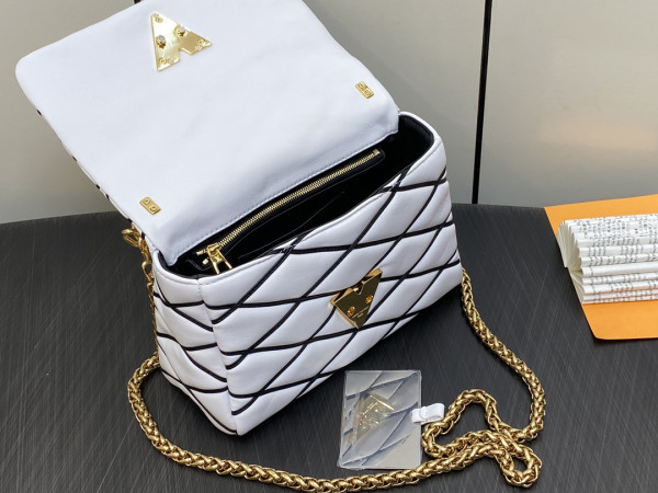 l**is V*t*n go-14 mm