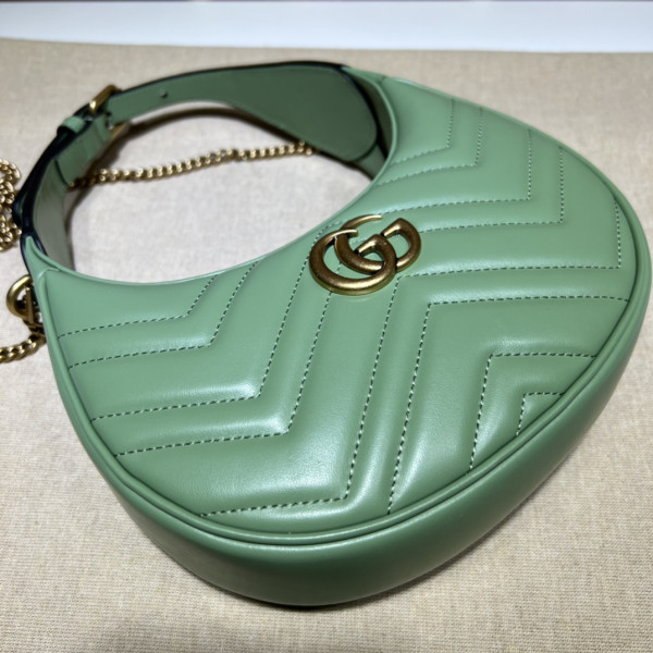 G*u*i gg marmont half-moon-shaped mini bag
