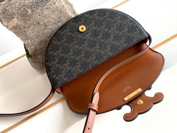 Ce**e besace cuir triomphe