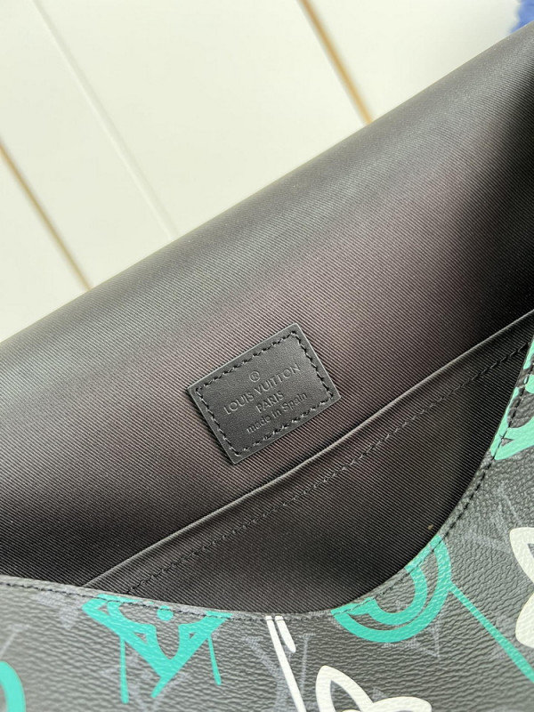 l**is V*t*n archy messenger mm