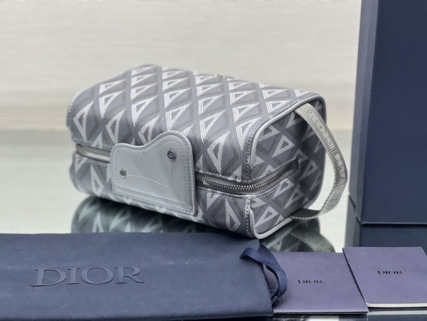 D*or lingot toiletry bag