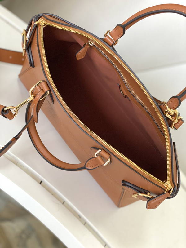 l**is V*t*n lock it mm