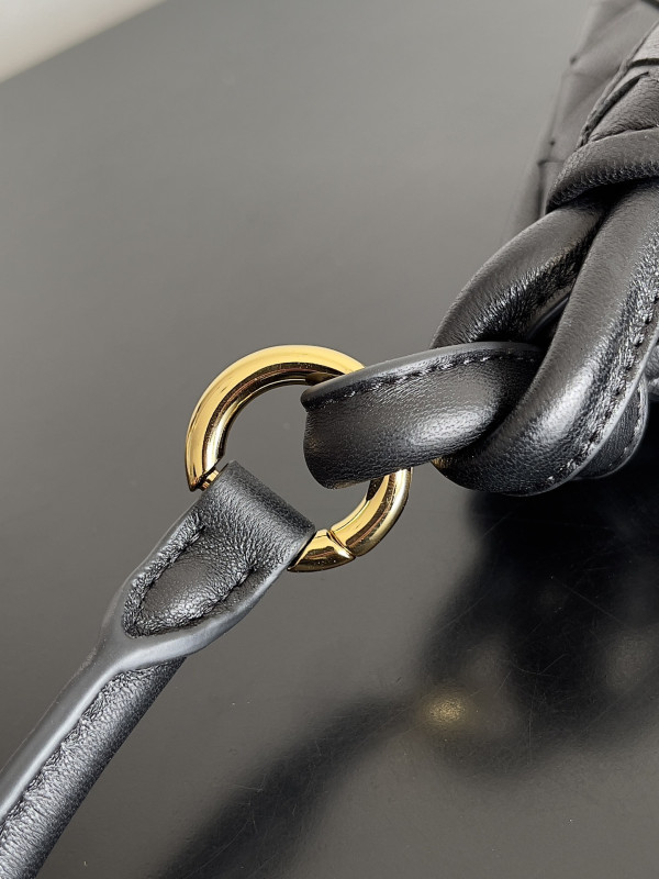 Bo*te*ga ve*ne*ta small gemelli