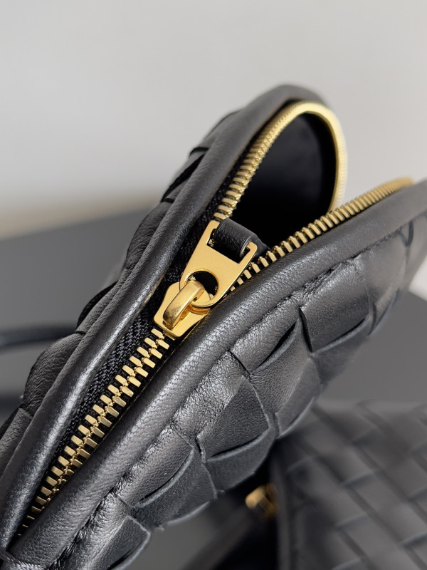 Bo*te*ga ve*ne*ta small gemelli