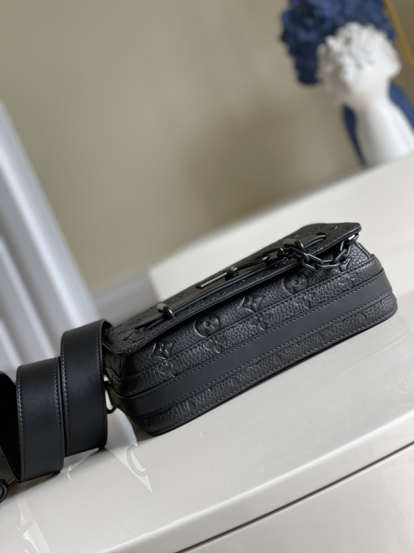 l**is V*t*n steamer messenger