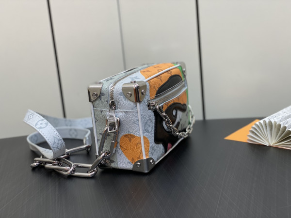 l**is V*t*n mini soft trunk