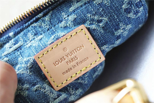 l**is V*t*n croissant mm