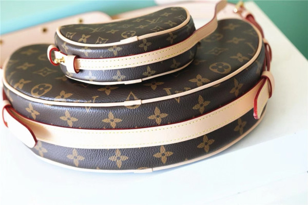 l**is V*t*n croissant mm