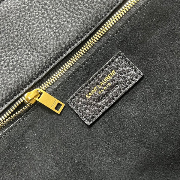 YSL BEA IN GRAINED LEATHER