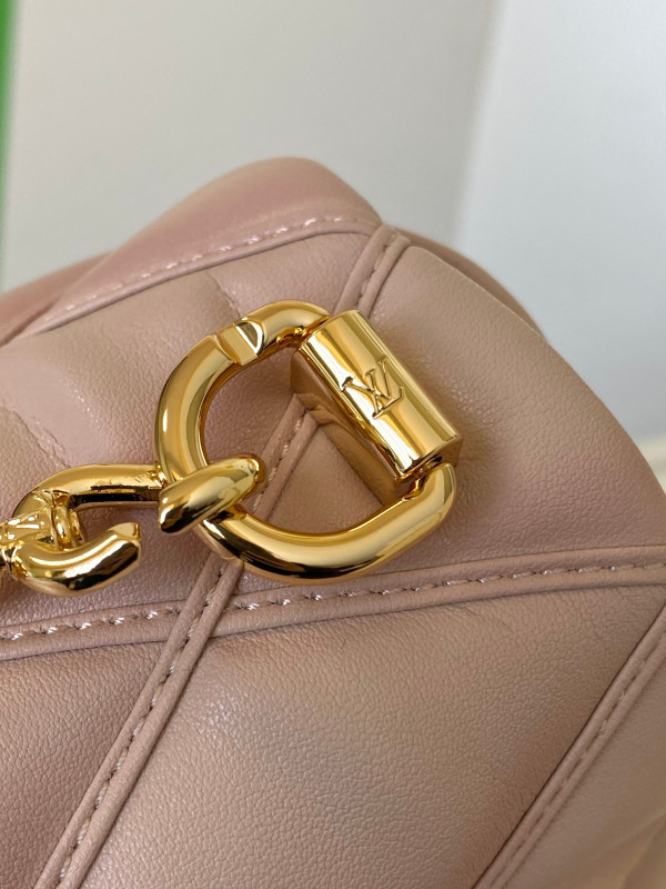 l**is V*t*n pico go-14-15*10*6.5cm