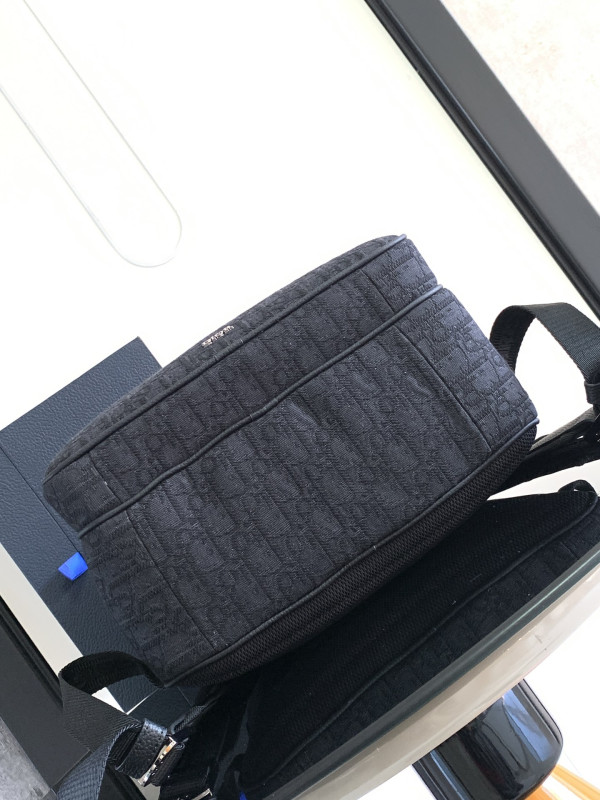 D*or safari backpack