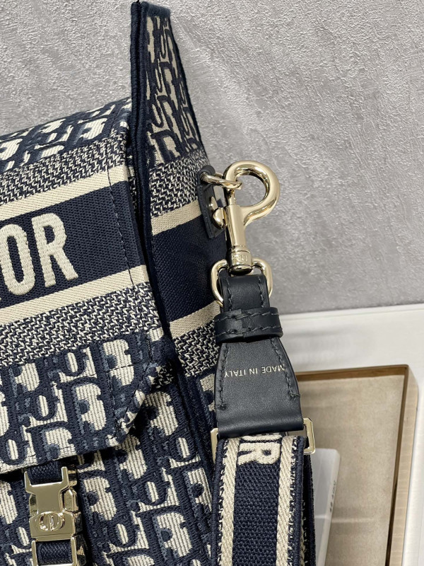 D*or oblique D*orcamp messenger bag