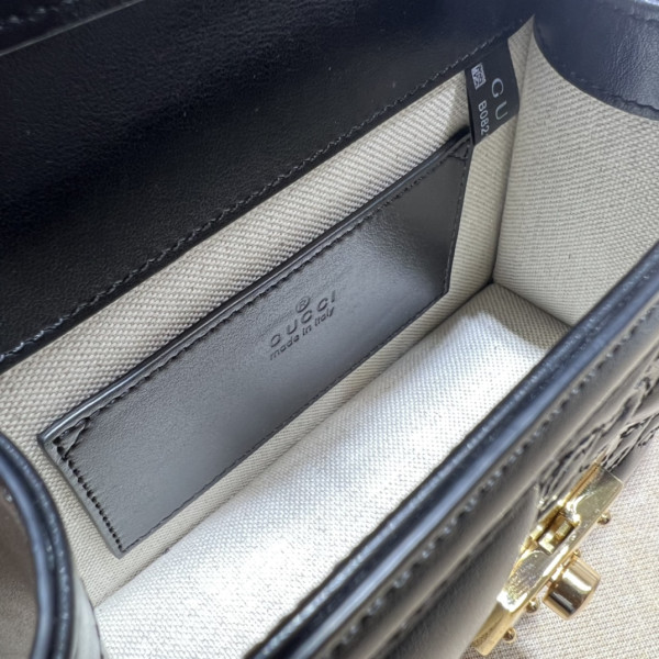 G*u*i gg matelassÉ small top handle bag