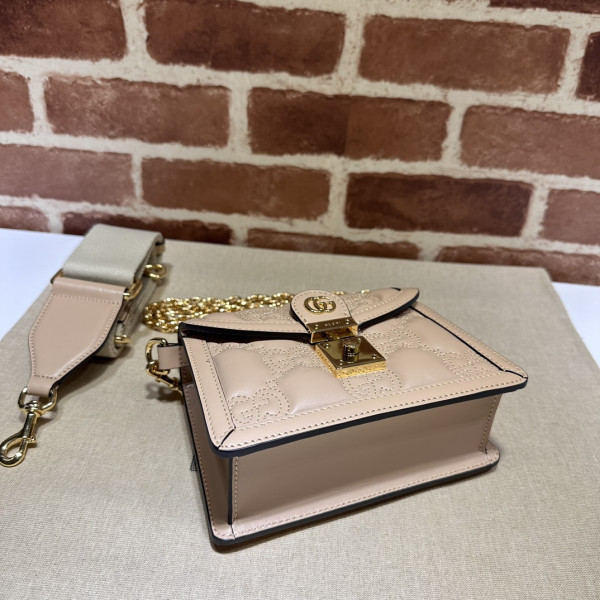 G*u*i gg matelassÉ small top handle bag