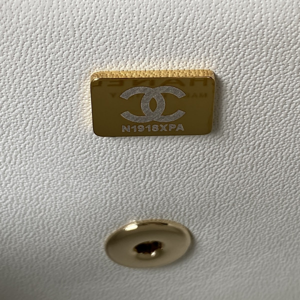 CL FLAP BAG WITH TOP HANDLE-18CM