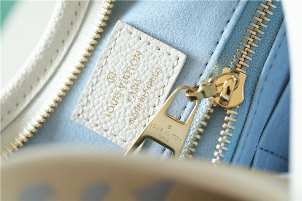 l**is V*t*n carryall pm