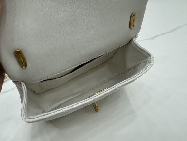 CL MINI FLAP BAG-12.5x17x5cm