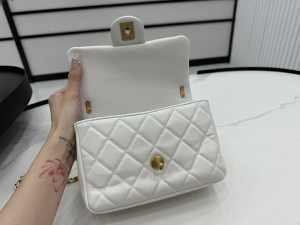 CL FLAP BAG-14.5x19.5x7.5cm