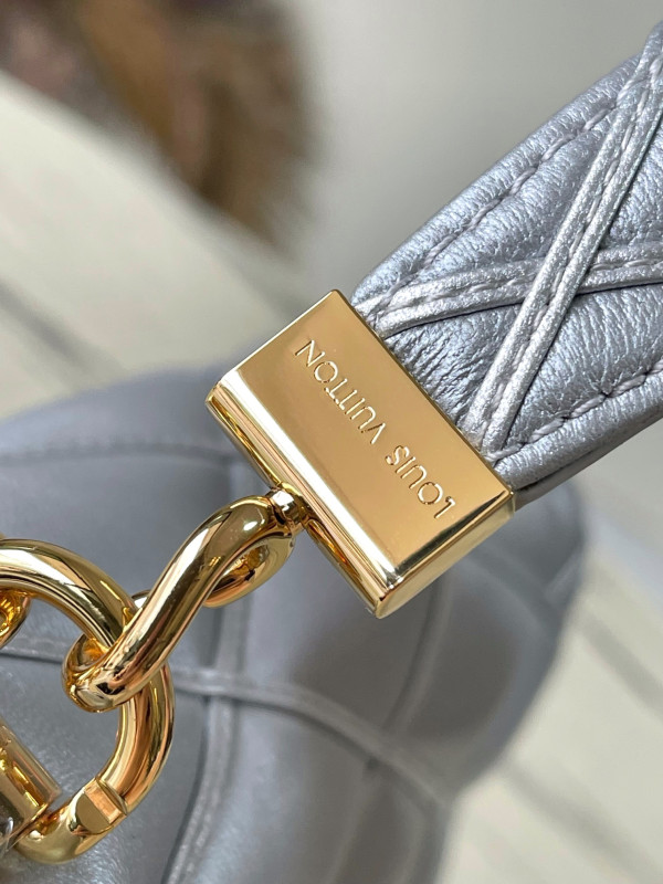 l**is V*t*n go-14 mm