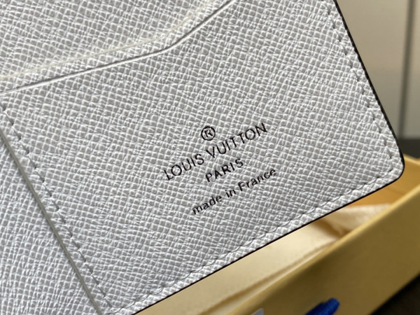 l**is V*t*n pocket organizer-7.5*11.1*1 cm