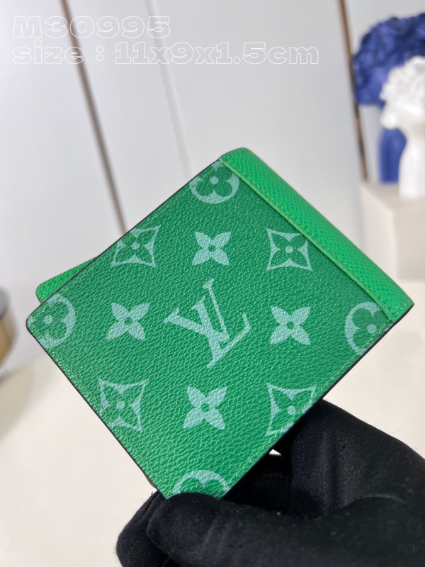 l**is V*t*n multiple wallet-11.5-9-1.5cm