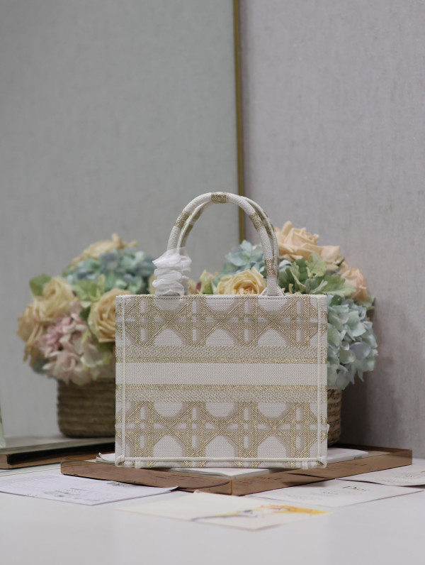 small D*or book tote-26.5*21*14cm