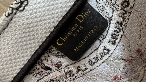 medium D*or book tote-36*18*28cm