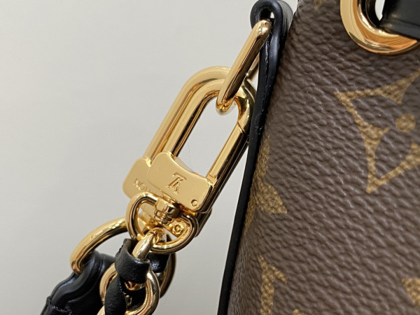 l**is V*t*n new canoe bag-14*20.5*14cm