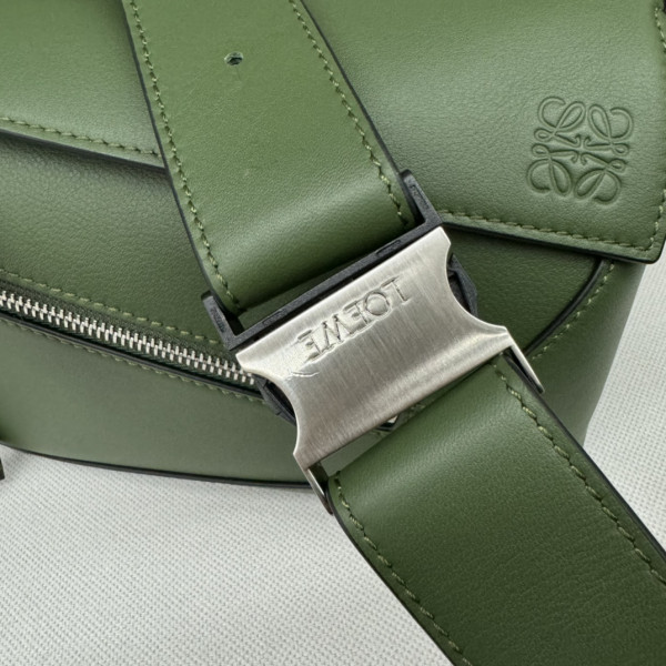 LOEWE Small Puzzle Bumbag-24*16*10.5cm