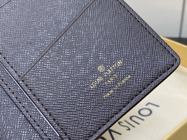 l**is V*t*n brazza wallet-10*19*2cm