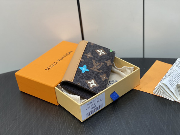 l**is V*t*n pocket organizer-7.5*11.1*1 cm