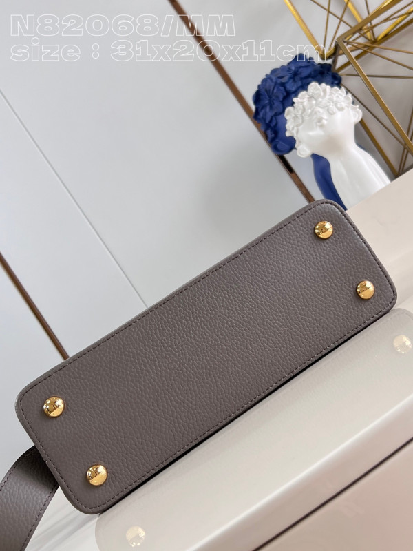 l**is V*t*n capucines bb-31.5*20*11cm