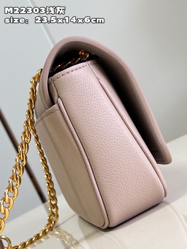 l**is V*t*n twist-23.5*14*6 cm