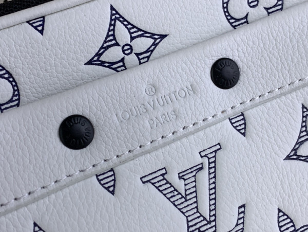 l**is V*t*n nano alpha-11.0*18.5*6.5cm