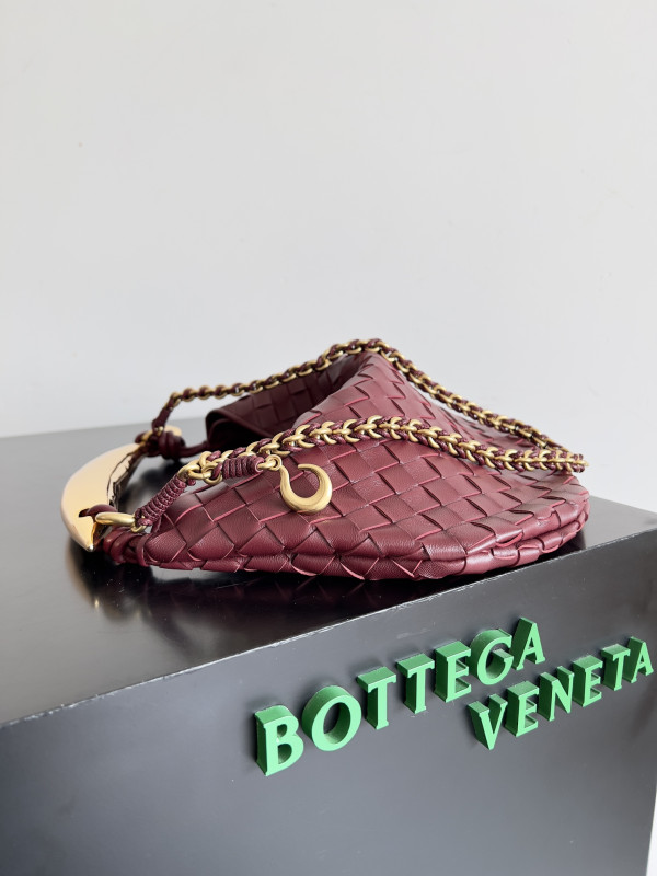 Bo*te*ga ve*ne*ta sardine with chain-33*20*4cm